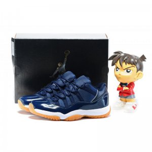 Air Jordan 11 Low "Navy Gum" Midnight Navy/White-Light Gum Brown