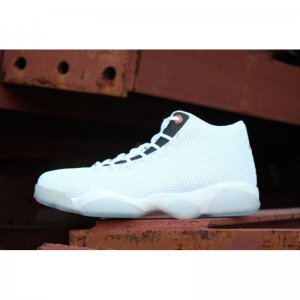 Cheap Jordan Horizon Low "Pure Platinum" White/Gym Red-Pure Plat